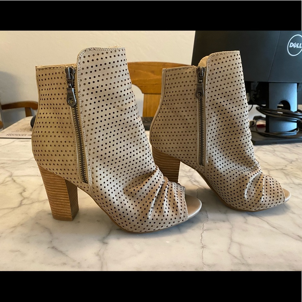 Taupe Heels